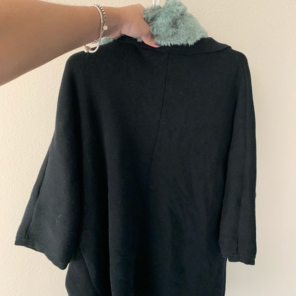 Cardigan black with fuzzy green collar - Picture 4 of 4